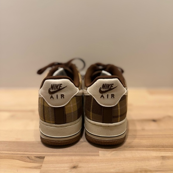 Nike Air Force 1 LX 07 Plaid Ivory Size 8.5 - Picture 3 of 6